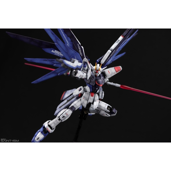 RG 1/144 FREEDOM GUNDAM